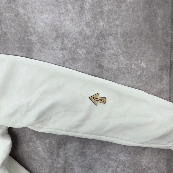 Nike Sportswear Essential Fleece Pullover Sweatshirt - Picture 10 of 13